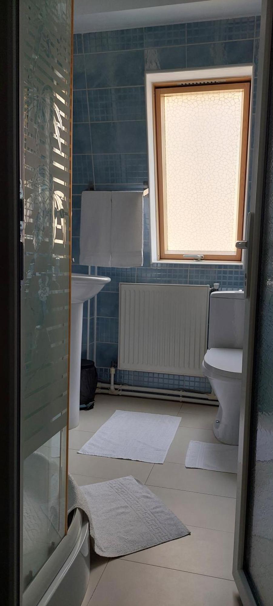 Harmony House Hotell Târgu Jiu Exteriör bild