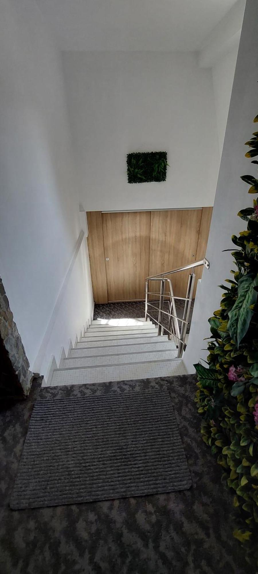Harmony House Hotell Târgu Jiu Exteriör bild